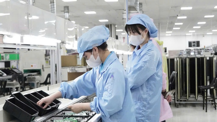 Năm 2025, Công ty TNHH TCL (KCN VSIP II mở rộng, huyện Bắc Tân Uyên, tỉnh Bình Dương) tiếp tục mở rộng quy mô sản xuất nhờ đơn hàng tăng 30%. Ảnh: THANH THẢO Năm 2025, Công ty TNHH TCL (KCN VSIP II mở rộng, huyện Bắc Tân Uyên, tỉnh Bình Dương) tiếp tục mở rộng quy mô sản xuất nhờ đơn hàng tăng 30%. Ảnh: THANH THẢO