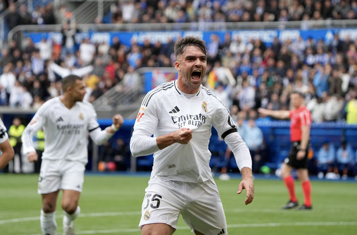 Mbappe nhận thẻ đỏ, Real Madrid thót tim chờ án phạt nặng - Ảnh 1. Mbappe nhận thẻ đỏ, Real Madrid thót tim chờ án phạt nặng - Ảnh 1.