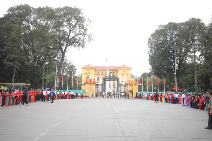 Tổng Bí thư Tô Lâm chủ trì lễ đón Tổng Bí thư, Chủ tịch Trung Quốc Tập Cận Bình- Ảnh 1. Tổng Bí thư Tô Lâm chủ trì lễ đón Tổng Bí thư, Chủ tịch Trung Quốc Tập Cận Bình- Ảnh 1.