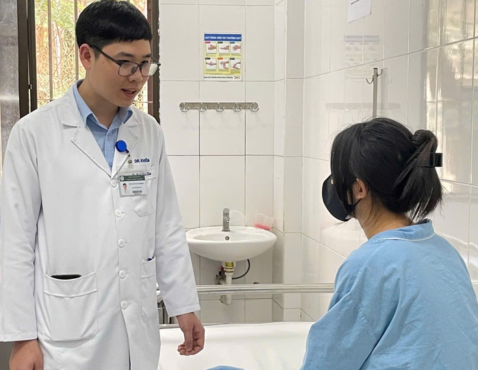 Bị cô lập và nói xấu, nữ sinh làm điều khiến gia đình bàng hoàng- Ảnh 1.