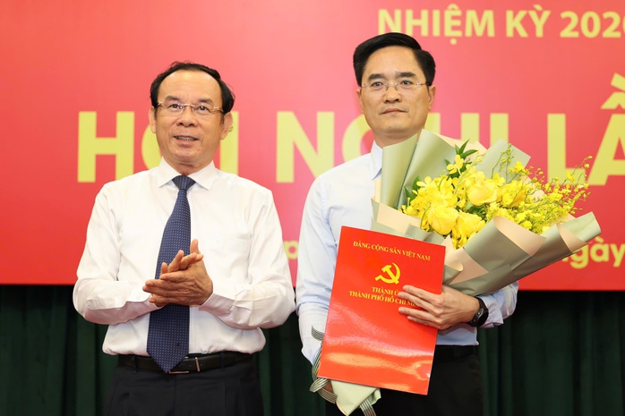 Ông Trần Quang Lâm, Giám đốc Sở Giao thông công chánh, được chỉ định làm Thành ủy viên TP HCM- Ảnh 1. Ông Trần Quang Lâm, Giám đốc Sở Giao thông công chánh, được chỉ định làm Thành ủy viên TP HCM- Ảnh 1.