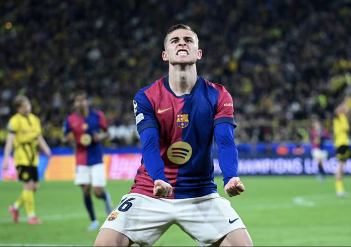 Thủng lưới 3 bàn, Barcelona chật vật vượt Dortmund vào bán kết- Ảnh 3. Thủng lưới 3 bàn, Barcelona chật vật vượt Dortmund vào bán kết- Ảnh 3.