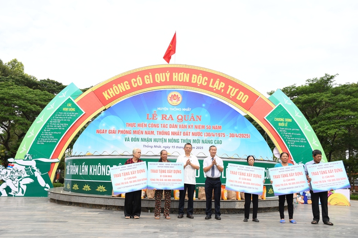 Khánh thành "Đường cờ Tổ quốc" tại Đồng Nai- Ảnh 11. Khánh thành "Đường cờ Tổ quốc" tại Đồng Nai- Ảnh 11.
