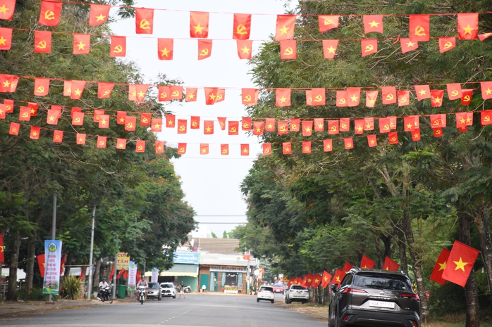 Khánh thành "Đường cờ Tổ quốc" tại Đồng Nai- Ảnh 7. Khánh thành "Đường cờ Tổ quốc" tại Đồng Nai- Ảnh 7.