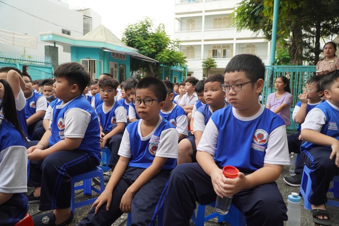 Thời khóa biểu tiểu học: Không bắt buộc sáng 4 tiết, chiều 3 tiết- Ảnh 1. Thời khóa biểu tiểu học: Không bắt buộc sáng 4 tiết, chiều 3 tiết- Ảnh 1.