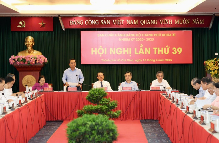 TP HCM - Bình Dương và Bà Rịa - Vũng Tàu sáp nhập: Phải làm sao ngồi nhà vẫn làm được thủ tục- Ảnh 1. TP HCM - Bình Dương và Bà Rịa - Vũng Tàu sáp nhập: Phải làm sao ngồi nhà vẫn làm được thủ tục- Ảnh 1.