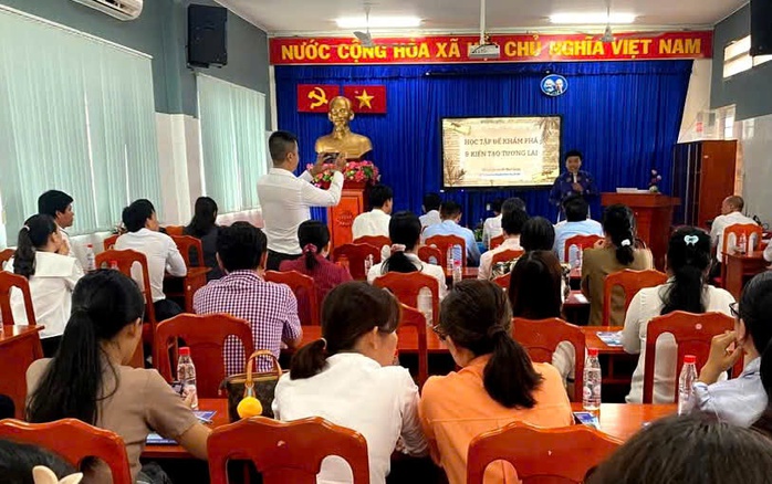 Sứ mệnh gieo mầm văn hóa truyền thống- Ảnh 1. Sứ mệnh gieo mầm văn hóa truyền thống- Ảnh 1.