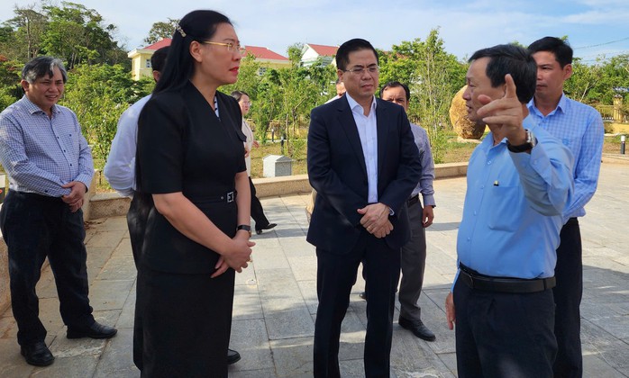 Quảng Ngãi và Kon Tum thống nhất trình Trung ương đề án sáp nhập trước 1-5- Ảnh 4. Quảng Ngãi và Kon Tum thống nhất trình Trung ương đề án sáp nhập trước 1-5- Ảnh 4.