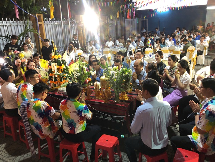 Tưng bừng sắc màu Tết cổ truyền Lào - Campuchia ngay tại TP HCM- Ảnh 1. Tưng bừng sắc màu Tết cổ truyền Lào - Campuchia ngay tại TP HCM- Ảnh 1.