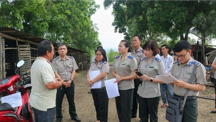 Lãnh đạo Tổng cục THA dân sự khảo sát thực tế tại các điểm phải THAẢnh: TỔNG CỤC THA DÂN SỰ Lãnh đạo Tổng cục THA dân sự khảo sát thực tế tại các điểm phải THAẢnh: TỔNG CỤC THA DÂN SỰ