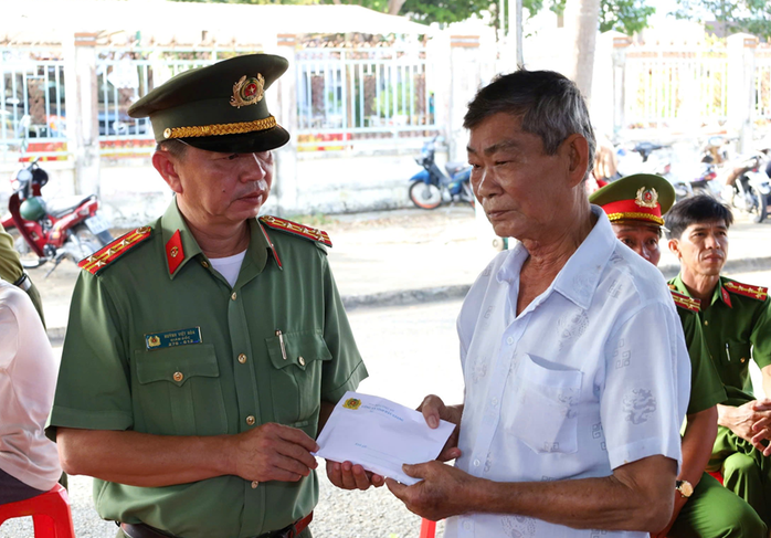 Tạm giữ nghi phạm liên quan cái chết của đại úy công an- Ảnh 4. Tạm giữ nghi phạm liên quan cái chết của đại úy công an- Ảnh 4.
