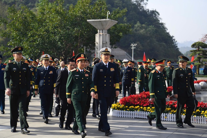 Đại tướng Phan Văn Giang sang Trung Quốc giao lưu quốc phòng biên giới Việt - Trung lần thứ 9- Ảnh 6. Đại tướng Phan Văn Giang sang Trung Quốc giao lưu quốc phòng biên giới Việt - Trung lần thứ 9- Ảnh 6.