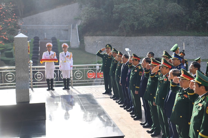 Đại tướng Phan Văn Giang sang Trung Quốc giao lưu quốc phòng biên giới Việt - Trung lần thứ 9- Ảnh 3. Đại tướng Phan Văn Giang sang Trung Quốc giao lưu quốc phòng biên giới Việt - Trung lần thứ 9- Ảnh 3.