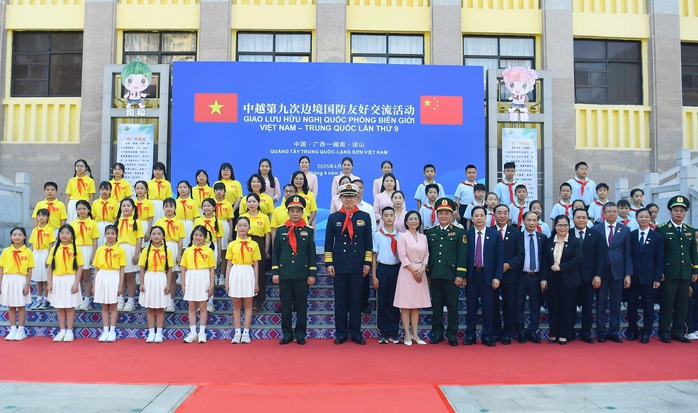 Hải quân Việt Nam - Trung Quốc tuần tra liên hợp trên vịnh Bắc Bộ- Ảnh 10. Hải quân Việt Nam - Trung Quốc tuần tra liên hợp trên vịnh Bắc Bộ- Ảnh 10.