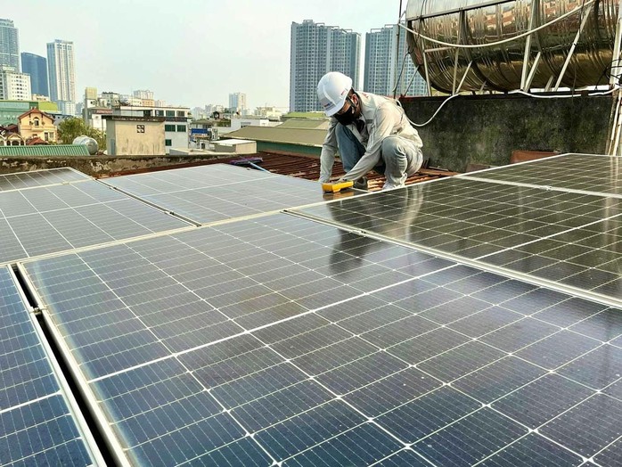 Điện mặt trời mái nhà 2026: Cơ chế mới cho doanh nghiệp phát triển năng lượng xanh - Ảnh 1. Điện mặt trời mái nhà 2026: Cơ chế mới cho doanh nghiệp phát triển năng lượng xanh - Ảnh 1.