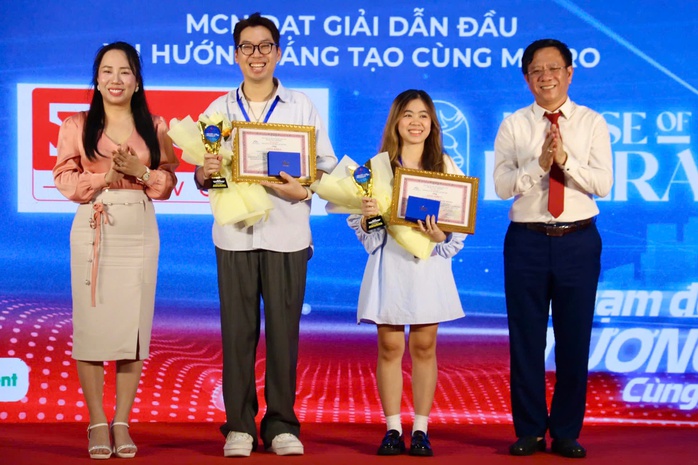 Trao giải cuộc thi "Chạm đến tương lai cùng Metro"- Ảnh 5. Trao giải cuộc thi "Chạm đến tương lai cùng Metro"- Ảnh 5.