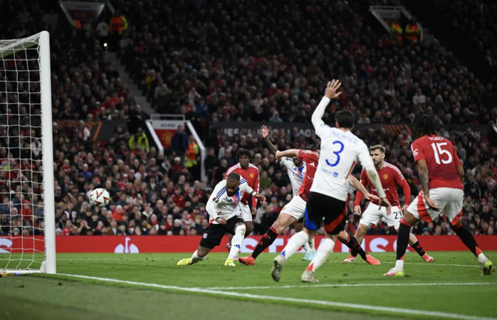 9 bàn thắng vỡ òa sân Old Trafford, Man United đoạt vé bán kết Europa League- Ảnh 7. 9 bàn thắng vỡ òa sân Old Trafford, Man United đoạt vé bán kết Europa League- Ảnh 7.