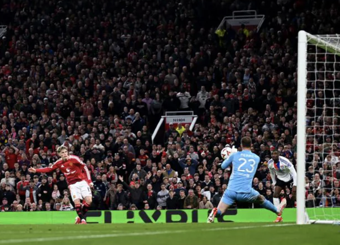 9 bàn thắng vỡ òa sân Old Trafford, Man United đoạt vé bán kết Europa League- Ảnh 5. 9 bàn thắng vỡ òa sân Old Trafford, Man United đoạt vé bán kết Europa League- Ảnh 5.