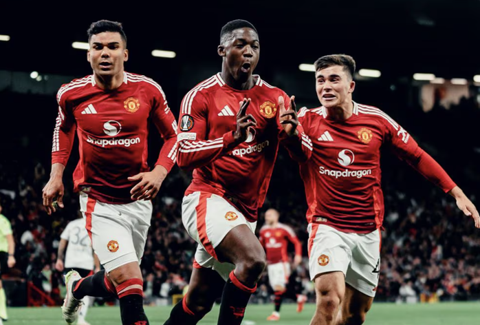 9 bàn thắng vỡ òa sân Old Trafford, Man United đoạt vé bán kết Europa League- Ảnh 13. 9 bàn thắng vỡ òa sân Old Trafford, Man United đoạt vé bán kết Europa League- Ảnh 13.