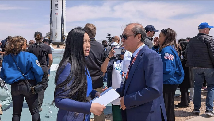 Chủ tịch nước chúc mừng người phụ nữ gốc Việt đầu tiên bay vào vũ trụ- Ảnh 1. Chủ tịch nước chúc mừng người phụ nữ gốc Việt đầu tiên bay vào vũ trụ- Ảnh 1.