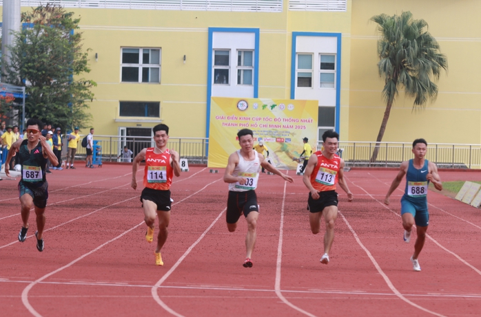 Cúp Tốc độ Thống Nhất 2025: Công an nhân dân giành ngôi nhất toàn đoàn- Ảnh 3. Cúp Tốc độ Thống Nhất 2025: Công an nhân dân giành ngôi nhất toàn đoàn- Ảnh 3.