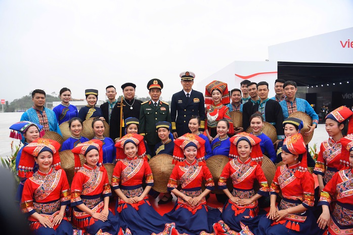 Bộ trưởng Phan Văn Giang đón Bộ trưởng Quốc phòng Trung Quốc sang Việt Nam giao lưu hữu nghị- Ảnh 15. Bộ trưởng Phan Văn Giang đón Bộ trưởng Quốc phòng Trung Quốc sang Việt Nam giao lưu hữu nghị- Ảnh 15.