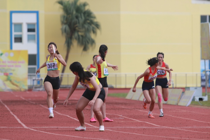 Cúp Tốc độ Thống Nhất 2025: Công an nhân dân giành ngôi nhất toàn đoàn- Ảnh 4. Cúp Tốc độ Thống Nhất 2025: Công an nhân dân giành ngôi nhất toàn đoàn- Ảnh 4.