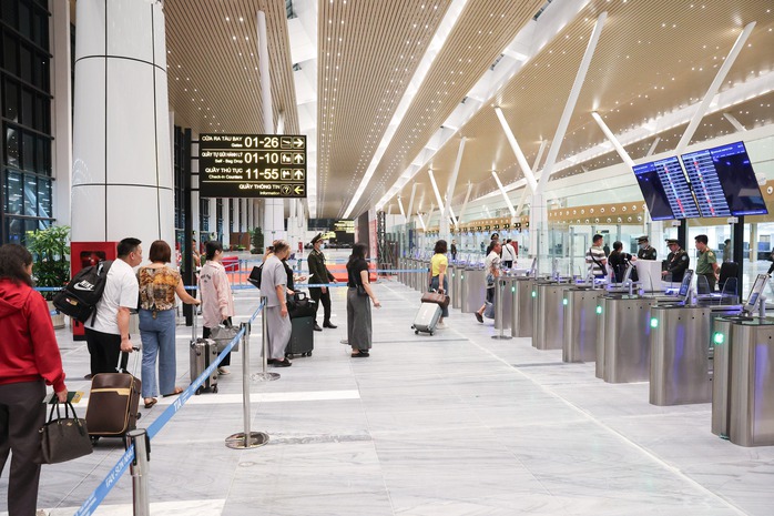 Thông tin mới nhất về đi lại dịp lễ 30-4 ở nhà ga T3, T1 sân bay Tân Sơn Nhất - Ảnh 1.