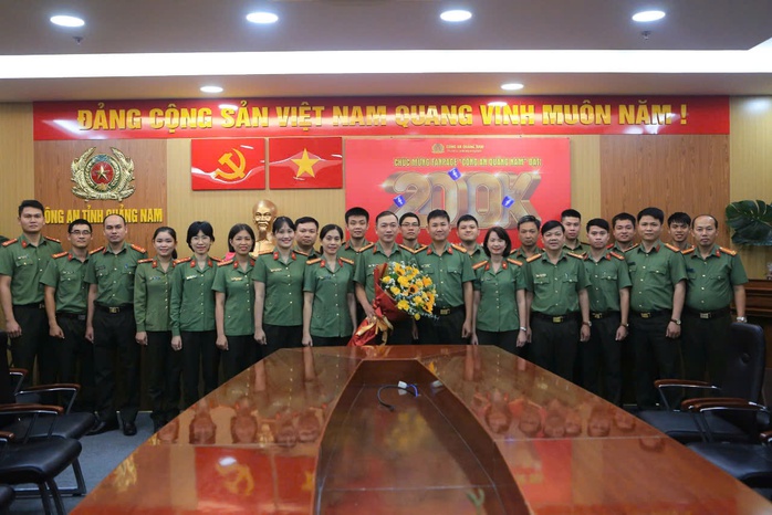Lãnh đạo Công an Quảng Nam chúc mừng fanpage vượt 200.000 lượt theo dõi- Ảnh 3. Lãnh đạo Công an Quảng Nam chúc mừng fanpage vượt 200.000 lượt theo dõi- Ảnh 3.