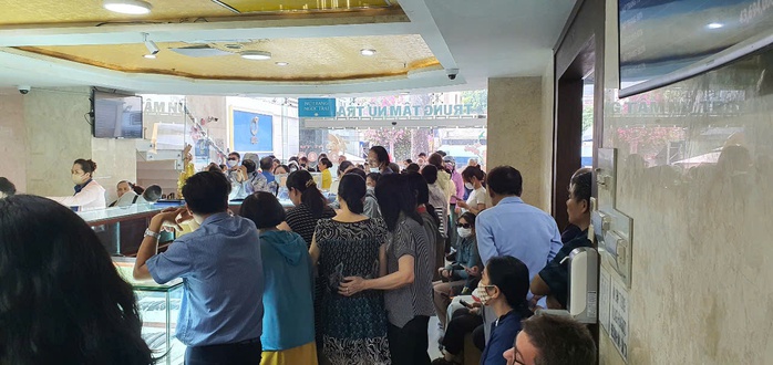 Tối 17-4, giá vàng bất ngờ sụt giảm- Ảnh 1. Tối 17-4, giá vàng bất ngờ sụt giảm- Ảnh 1.