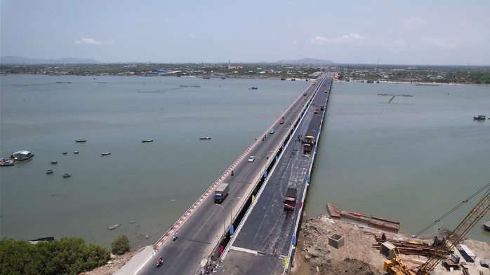Cận cảnh đường cao tốc, đường ven biển ở Bà Rịa - Vũng Tàu trước ngày thông xe- Ảnh 6. Cận cảnh đường cao tốc, đường ven biển ở Bà Rịa - Vũng Tàu trước ngày thông xe- Ảnh 6.