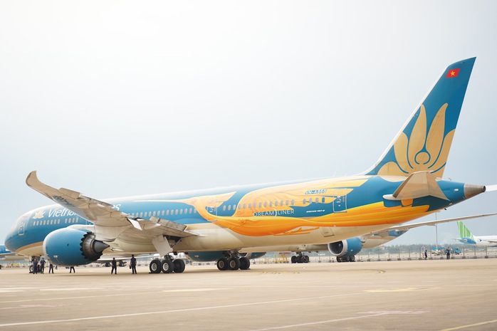 Máy bay Vietnam Airlines rực rỡ diện mạo mới nhân kỷ niệm 30 năm thành lập- Ảnh 3. Máy bay Vietnam Airlines rực rỡ diện mạo mới nhân kỷ niệm 30 năm thành lập- Ảnh 3.