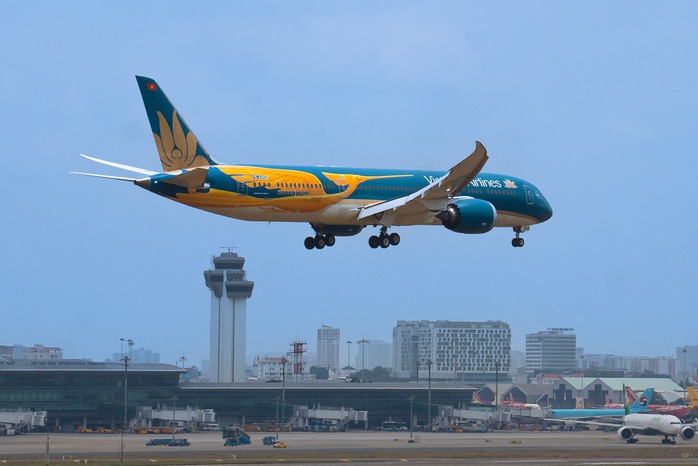 Máy bay Vietnam Airlines rực rỡ diện mạo mới nhân kỷ niệm 30 năm thành lập- Ảnh 1. Máy bay Vietnam Airlines rực rỡ diện mạo mới nhân kỷ niệm 30 năm thành lập- Ảnh 1.