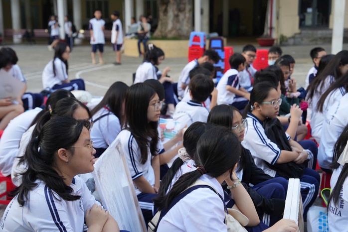 TP HCM: Hướng dẫn đăng ký nguyện vọng và lịch thi lớp 10 chương trình tiếng Anh tích hợp- Ảnh 1. TP HCM: Hướng dẫn đăng ký nguyện vọng và lịch thi lớp 10 chương trình tiếng Anh tích hợp- Ảnh 1.