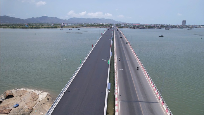Cận cảnh đường cao tốc, đường ven biển ở Bà Rịa - Vũng Tàu trước ngày thông xe- Ảnh 7. Cận cảnh đường cao tốc, đường ven biển ở Bà Rịa - Vũng Tàu trước ngày thông xe- Ảnh 7.