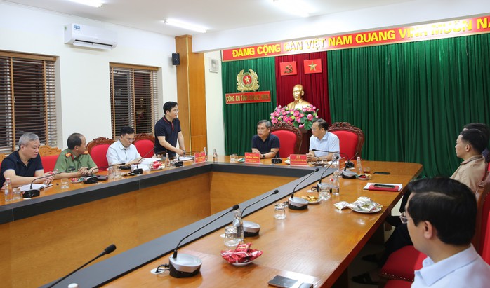 Nhóm tội phạm ma túy nổ súng AK chống trả, một Thượng úy công an hy sinh- Ảnh 3. Nhóm tội phạm ma túy nổ súng AK chống trả, một Thượng úy công an hy sinh- Ảnh 3.