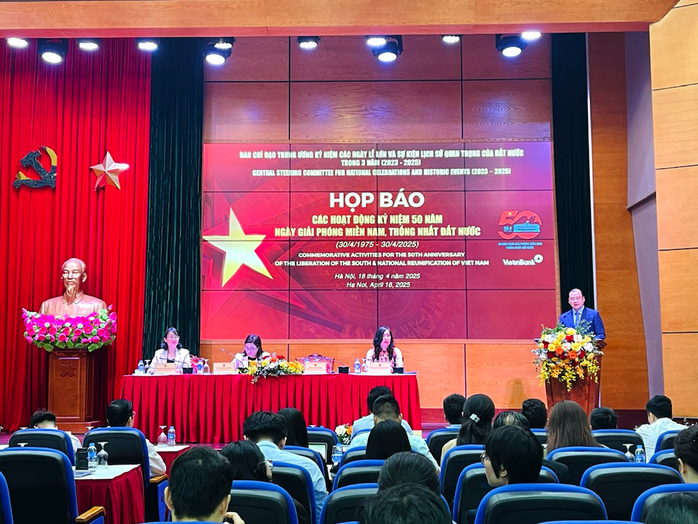 VIDEO: Phó Chủ tịch UBND TP HCM thông tin chi tiết về lễ diễu binh, diễu hành 30-4- Ảnh 1.