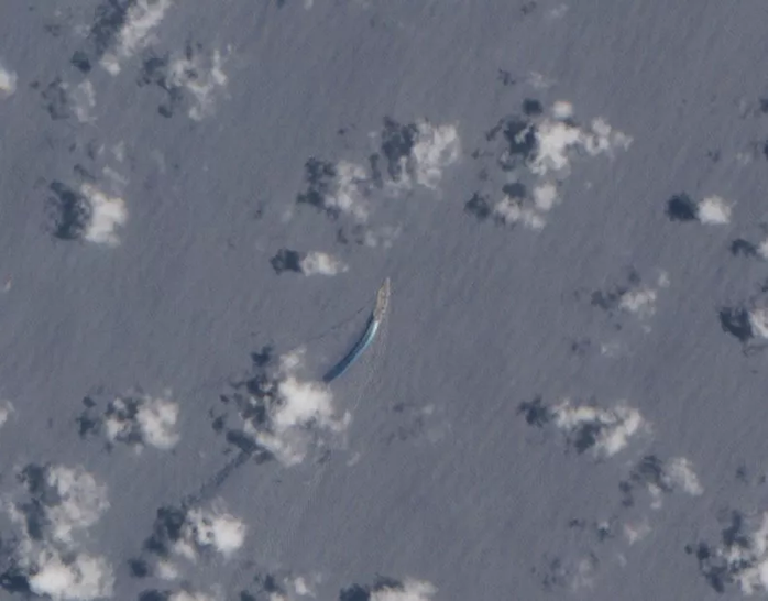 Vệ tinh Sentinel-2 của Cơ quan Vũ trụ châu Âu chụp tàu sân bay USS Carl Vinson thuộc Hải quân Mỹ hoạt động tại biển Đỏ hôm 17-4. Ảnh: Copernicus Data Space Ecosystem Vệ tinh Sentinel-2 của Cơ quan Vũ trụ châu Âu chụp tàu sân bay USS Carl Vinson thuộc Hải quân Mỹ hoạt động tại biển Đỏ hôm 17-4. Ảnh: Copernicus Data Space Ecosystem