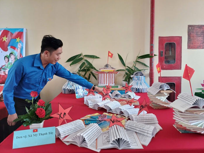 Báo Người Lao Động trao 150 suất hỗ trợ học tập tại 3 huyện ở Long An- Ảnh 17. Báo Người Lao Động trao 150 suất hỗ trợ học tập tại 3 huyện ở Long An- Ảnh 17.