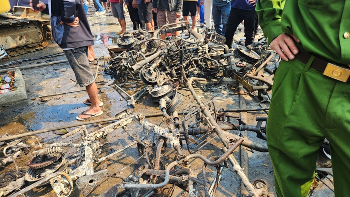 Chính quyền địa phương thông tin về vụ cháy chợ ở Huế- Ảnh 3. Chính quyền địa phương thông tin về vụ cháy chợ ở Huế- Ảnh 3.