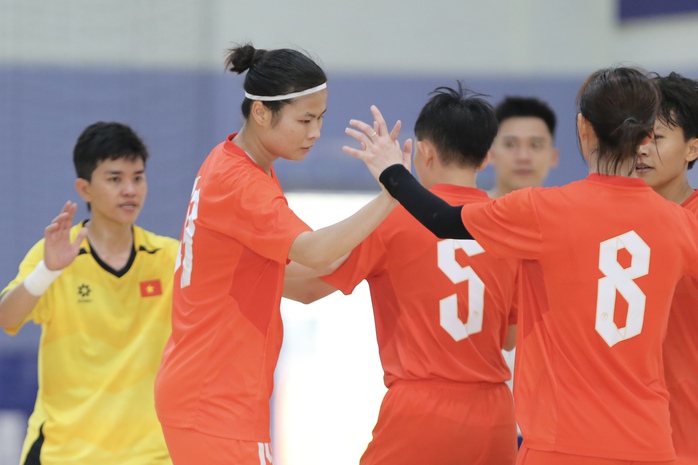 Tuyển futsal nữ Việt Nam có trận hòa kịch tính trước chuyến tập huấn Nhật Bản- Ảnh 2. Tuyển futsal nữ Việt Nam có trận hòa kịch tính trước chuyến tập huấn Nhật Bản- Ảnh 2.