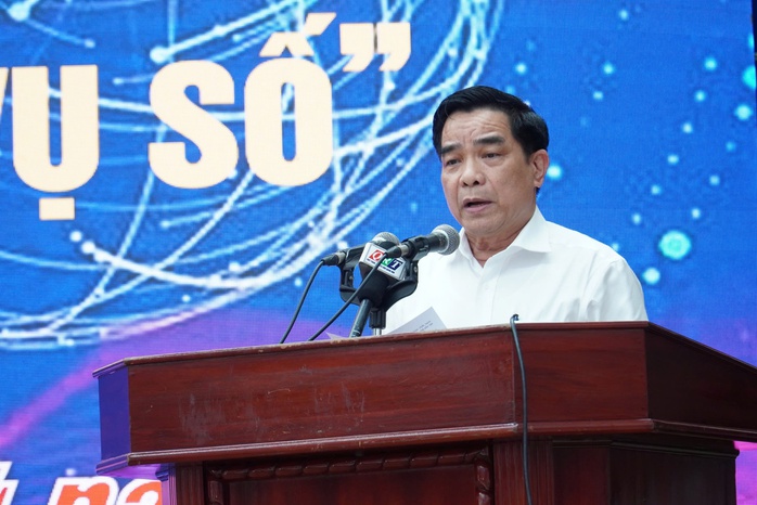 Bí thư, Chủ tịch tỉnh Quảng Nam phát động phong trào "Bình dân học vụ số"- Ảnh 2. Bí thư, Chủ tịch tỉnh Quảng Nam phát động phong trào "Bình dân học vụ số"- Ảnh 2.