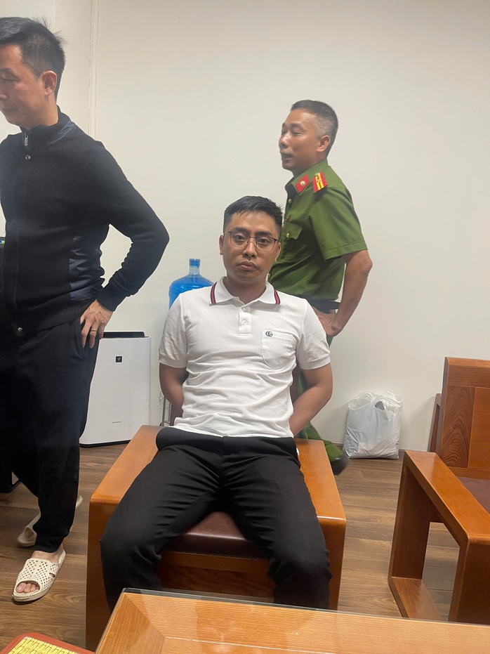 Đã bắt Bùi Đình Khánh, đối tượng nổ súng khiến thiếu tá công an hy sinh- Ảnh 1. Đã bắt Bùi Đình Khánh, đối tượng nổ súng khiến thiếu tá công an hy sinh- Ảnh 1.