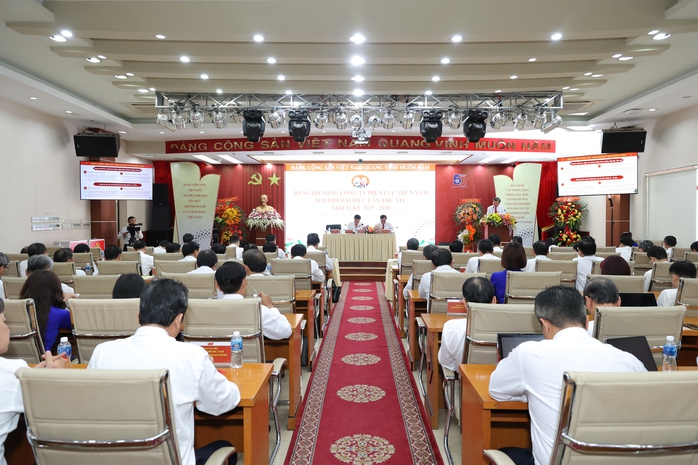 Ông Lê Văn Trang tiếp tục được tín nhiệm giữ chức Bí thư Đảng ủy EVNSPC- Ảnh 3. Ông Lê Văn Trang tiếp tục được tín nhiệm giữ chức Bí thư Đảng ủy EVNSPC- Ảnh 3.