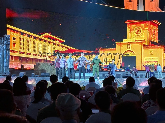 Chương trình "Ký ức để lại" ở Tây Ninh: Lời tri ân đối với các thế hệ chiến sĩ công an- Ảnh 7. Chương trình "Ký ức để lại" ở Tây Ninh: Lời tri ân đối với các thế hệ chiến sĩ công an- Ảnh 7.