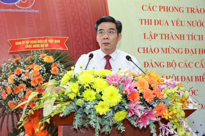 Ông Lê Văn Trang tiếp tục được tín nhiệm giữ chức Bí thư Đảng ủy EVNSPC- Ảnh 16. Ông Lê Văn Trang tiếp tục được tín nhiệm giữ chức Bí thư Đảng ủy EVNSPC- Ảnh 16.