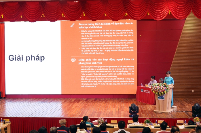 Trường ĐH Cửu Long tổ chức hội thảo khoa học quốc gia về đổi mới giảng dạy, học tập- Ảnh 4. Trường ĐH Cửu Long tổ chức hội thảo khoa học quốc gia về đổi mới giảng dạy, học tập- Ảnh 4.