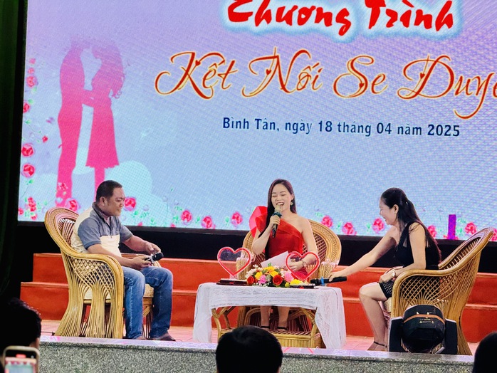 20 cặp đôi nên duyên nhờ kết nối của công đoàn- Ảnh 2. 20 cặp đôi nên duyên nhờ kết nối của công đoàn- Ảnh 2.