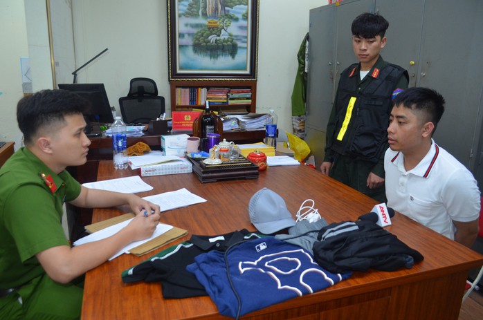 Nghi phạm Bùi Đình Khánh: "Án tử treo trên đầu tôi rồi"- Ảnh 1. Nghi phạm Bùi Đình Khánh: "Án tử treo trên đầu tôi rồi"- Ảnh 1.