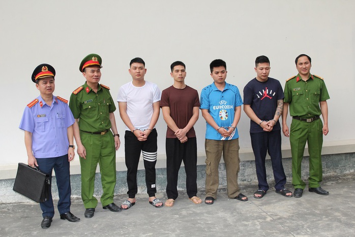 Làm 3.500 tấn giá đỗ ngâm hóa chất cấm rồi bán cho người dân- Ảnh 1. Làm 3.500 tấn giá đỗ ngâm hóa chất cấm rồi bán cho người dân- Ảnh 1.